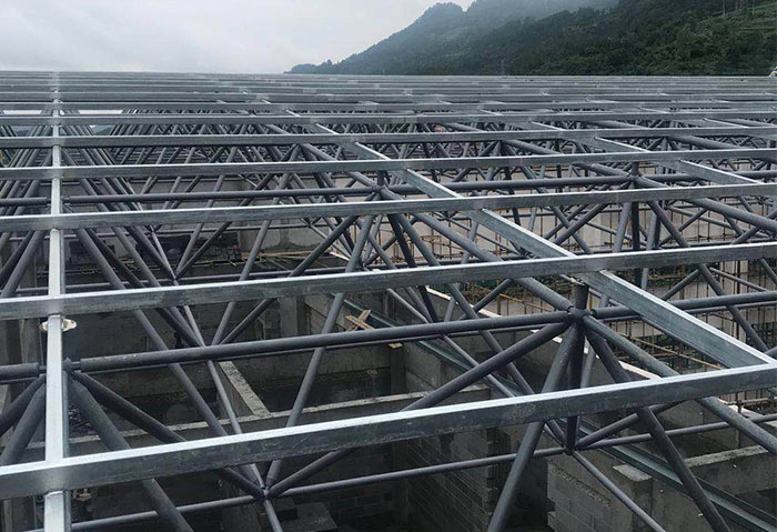 海城学校艺体楼网架
